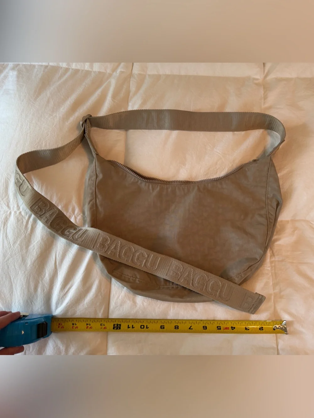 Baggu dove medium crescent Crossbody Shoulder Bag with longer Strap & key strap - Picture 1 of 5